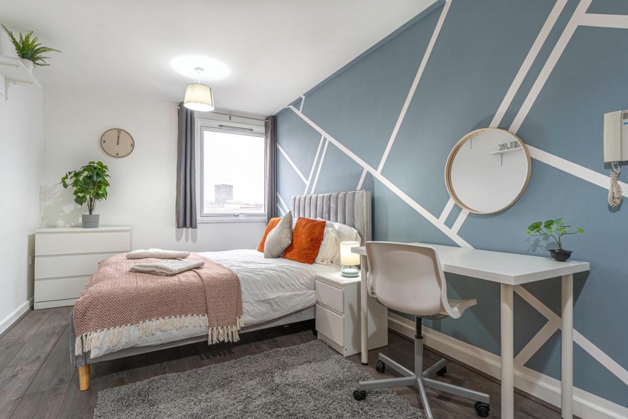Jkg Property Solutions Presents Cosy City Apartment โคเวนทรี ภายนอก รูปภาพ