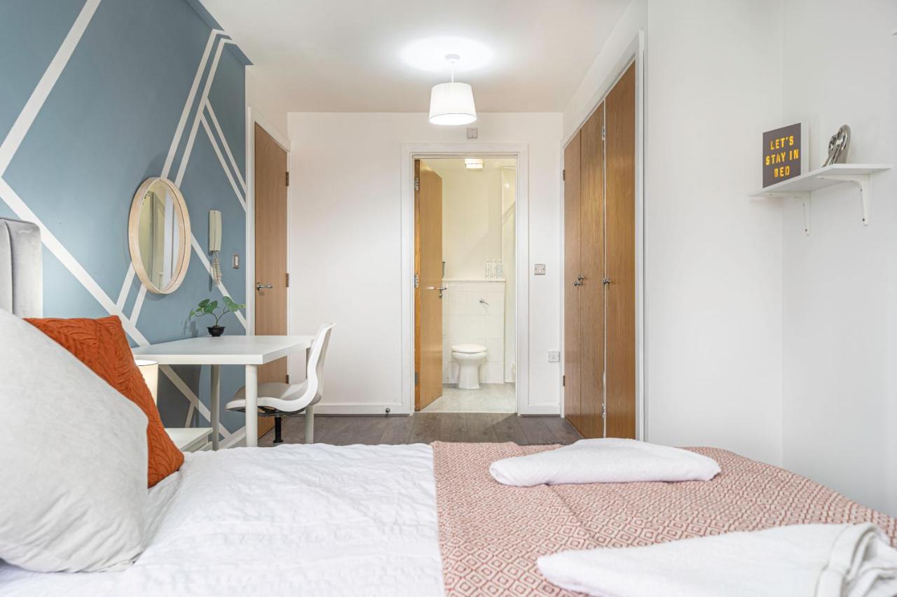 Jkg Property Solutions Presents Cosy City Apartment โคเวนทรี ภายนอก รูปภาพ
