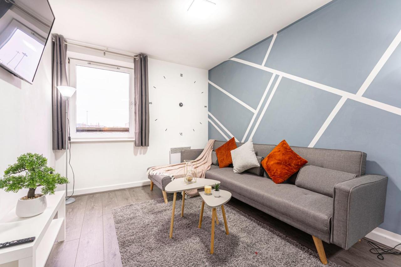 Jkg Property Solutions Presents Cosy City Apartment โคเวนทรี ภายนอก รูปภาพ