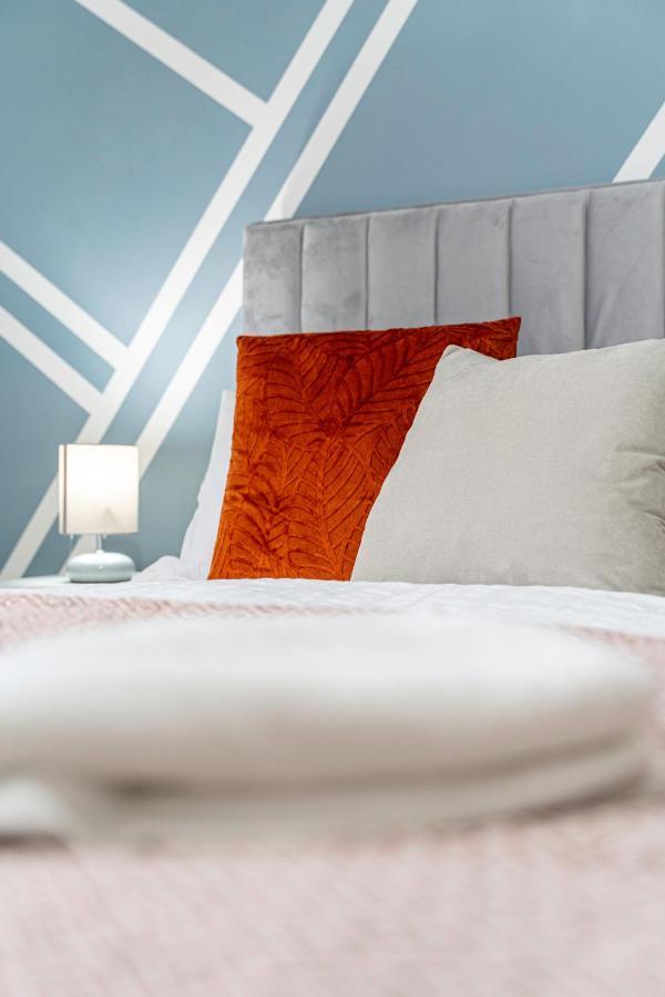 Jkg Property Solutions Presents Cosy City Apartment โคเวนทรี ภายนอก รูปภาพ