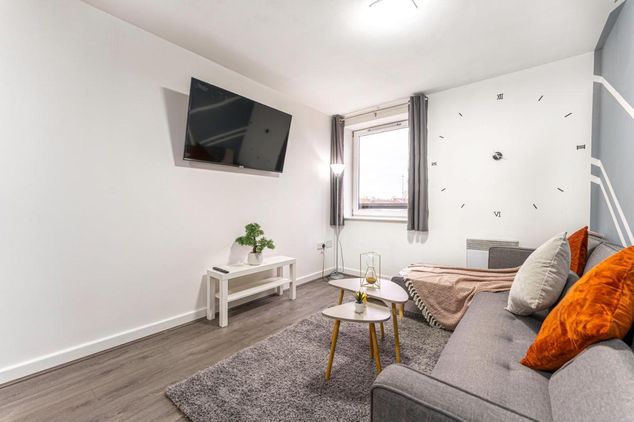 Jkg Property Solutions Presents Cosy City Apartment โคเวนทรี ภายนอก รูปภาพ