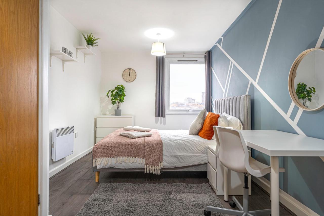 Jkg Property Solutions Presents Cosy City Apartment โคเวนทรี ภายนอก รูปภาพ